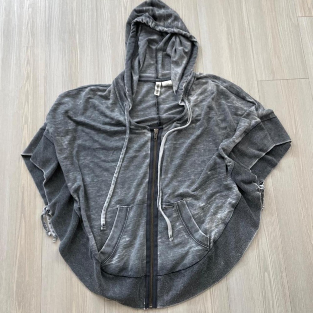 Hang Ten Gray Poncho Hoodie in a S